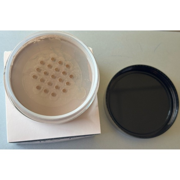 NEW - Mary Kay .28oz Mineral Powder 016889 Foundation Beige 2 - Picture 3 of 5